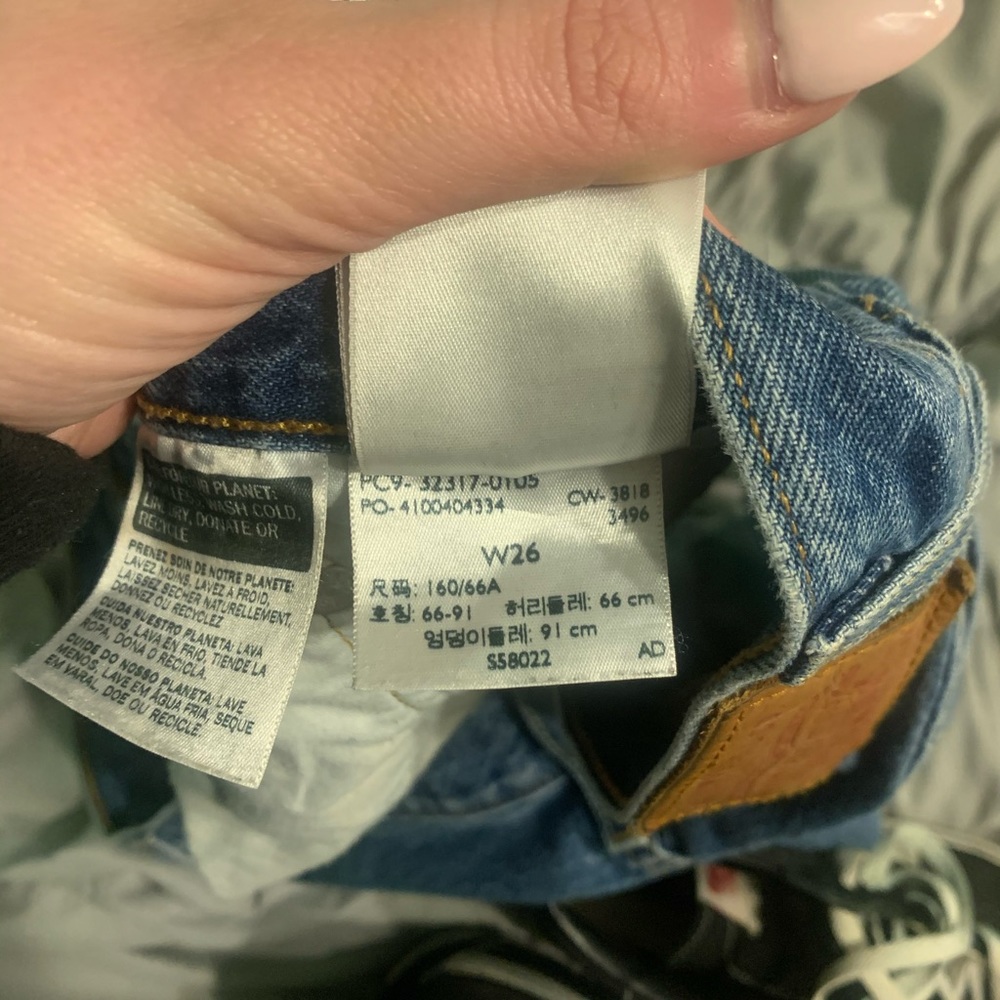 Levi’s 501 denim shorts - Picture 5 of 6